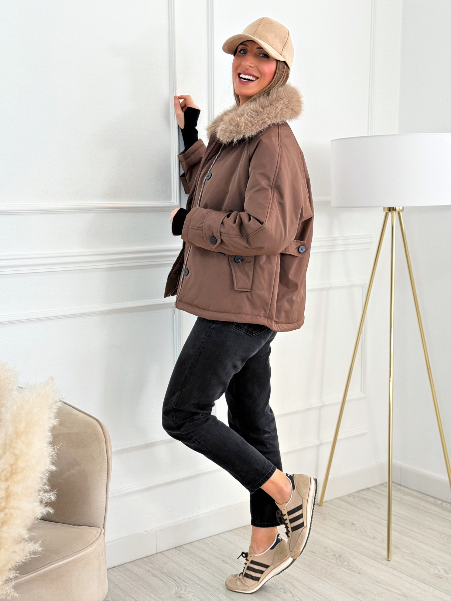 C7BA74F4-3504-4BEC-B213-269F8580120B